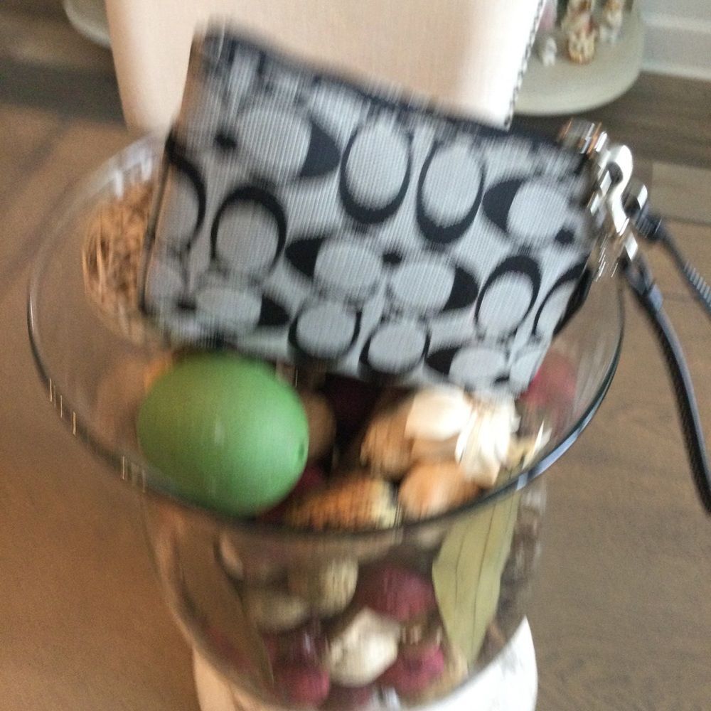 Vintage Coach Wristlet Color Gray Black Size approximately 6” x 4” Jacquard - Picture 2 of 9